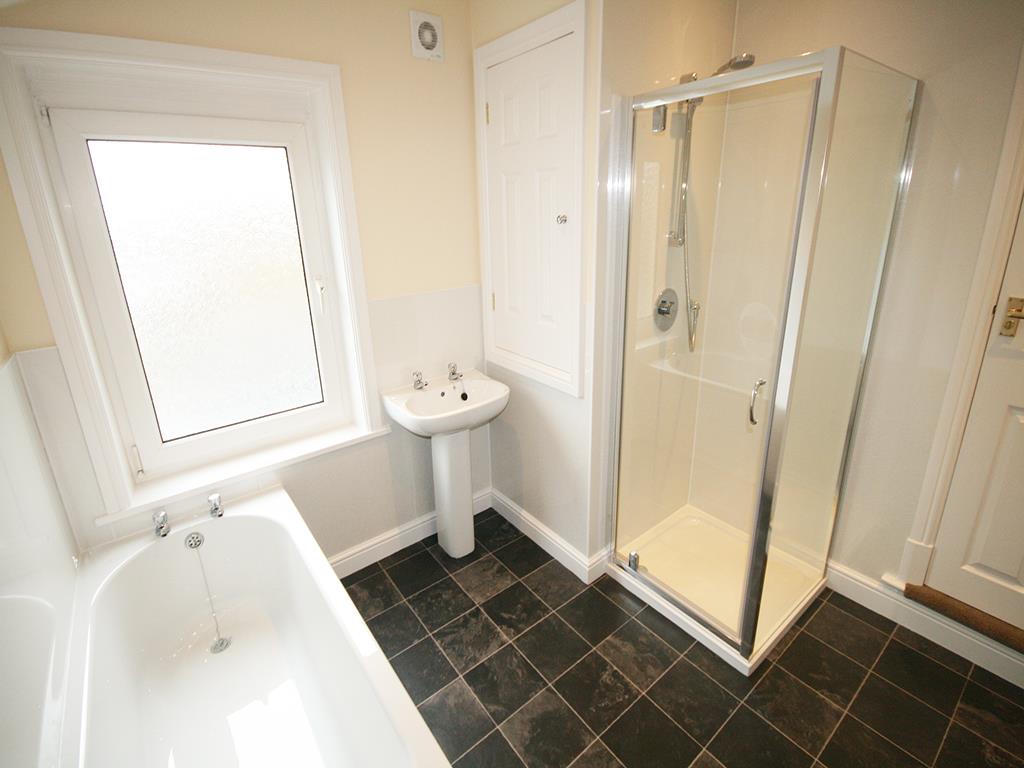 3 bedroom end terrace house To Let in Barnoldswick - IMG_7866.jpg